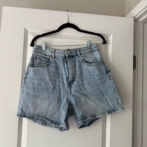 Donated: Zara 5” Denim Women's Shorts - donating 5/7